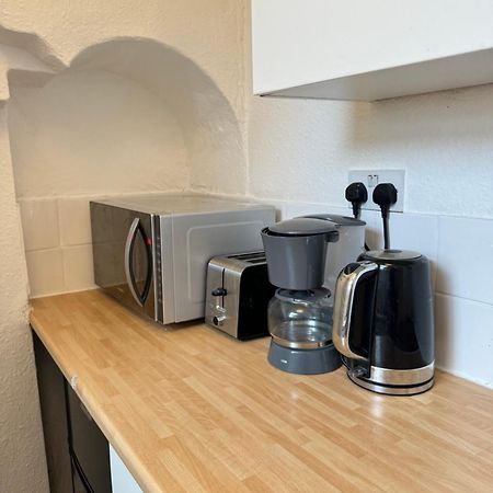 2 Bed Apt Sofa Bed Up To 6 London Eksteriør bilde