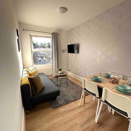 2 Bed Apt Sofa Bed Up To 6 London Eksteriør bilde