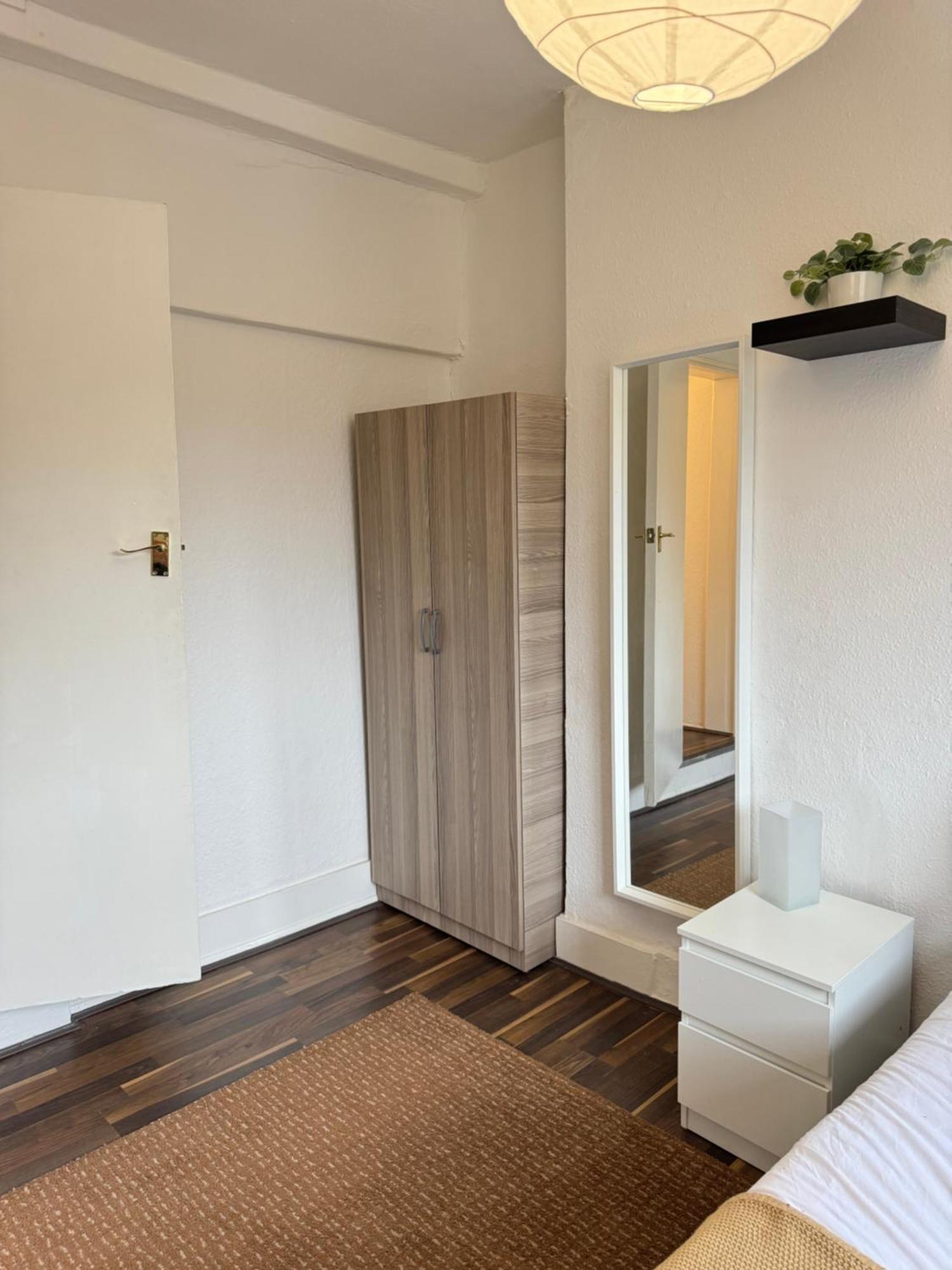 2 Bed Apt Sofa Bed Up To 6 London Eksteriør bilde