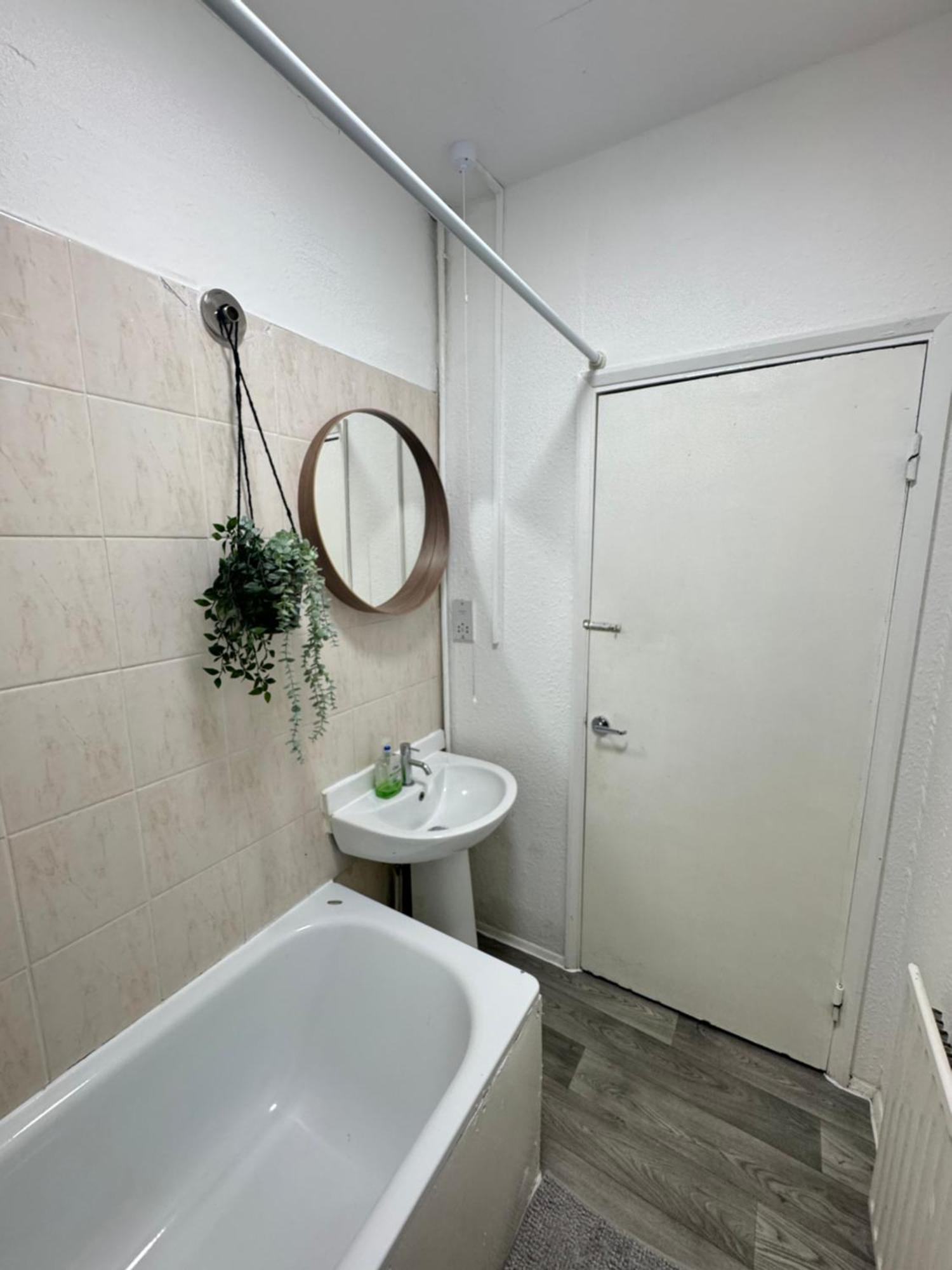 2 Bed Apt Sofa Bed Up To 6 London Eksteriør bilde