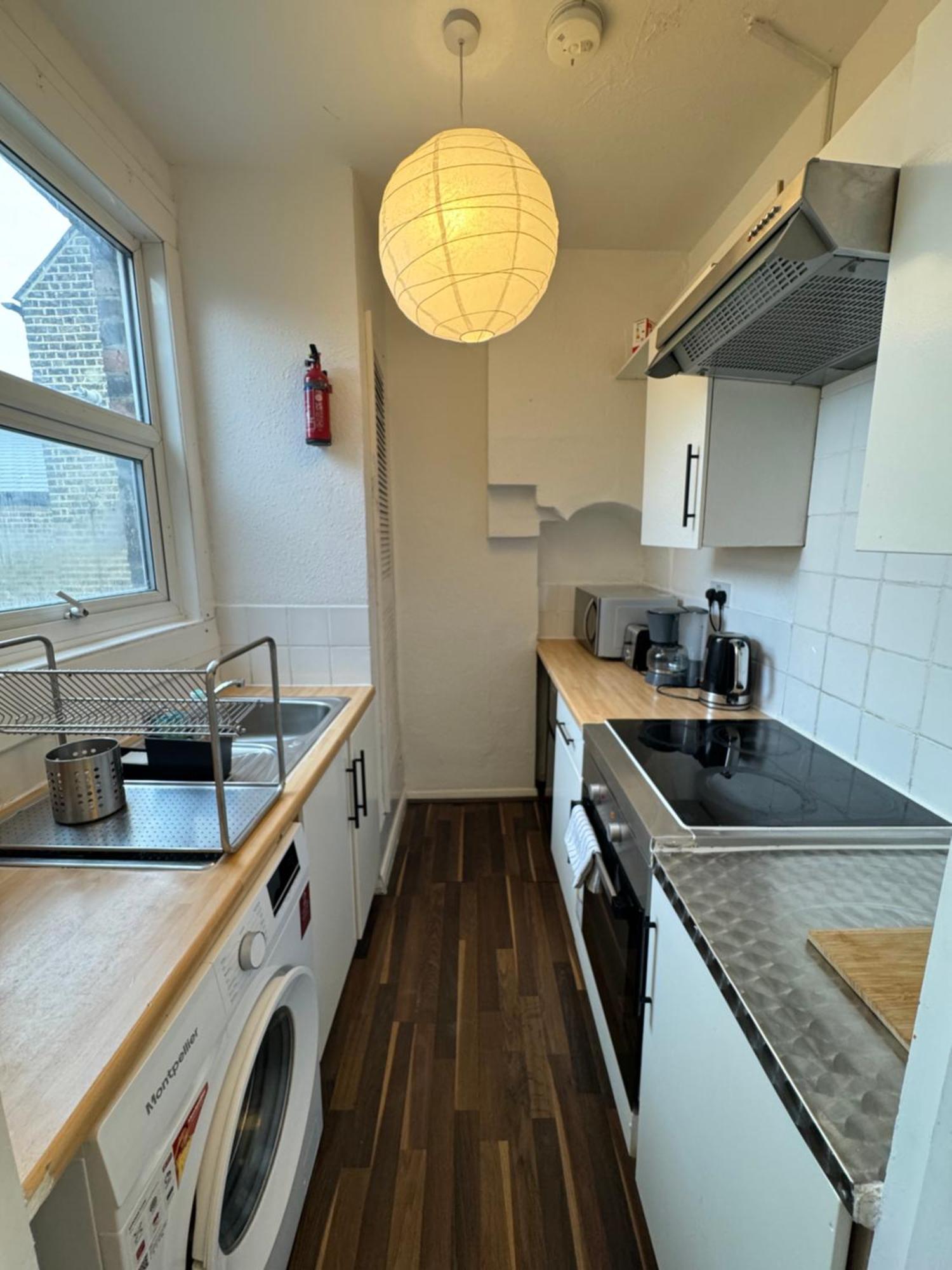 2 Bed Apt Sofa Bed Up To 6 London Eksteriør bilde