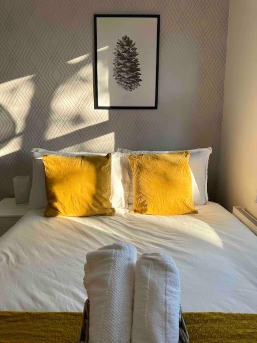 2 Bed Apt Sofa Bed Up To 6 London Eksteriør bilde